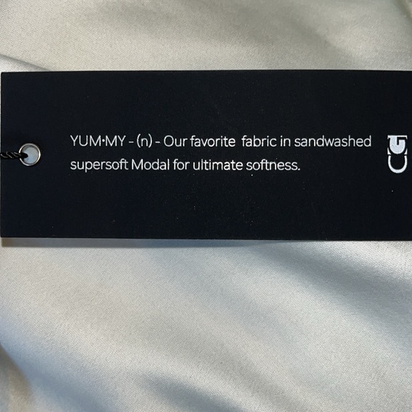 Cable & Gauge Sport Long line top/ dress. Yum.My soft, stretch fabric S. L. Blk. - Picture 14 of 14